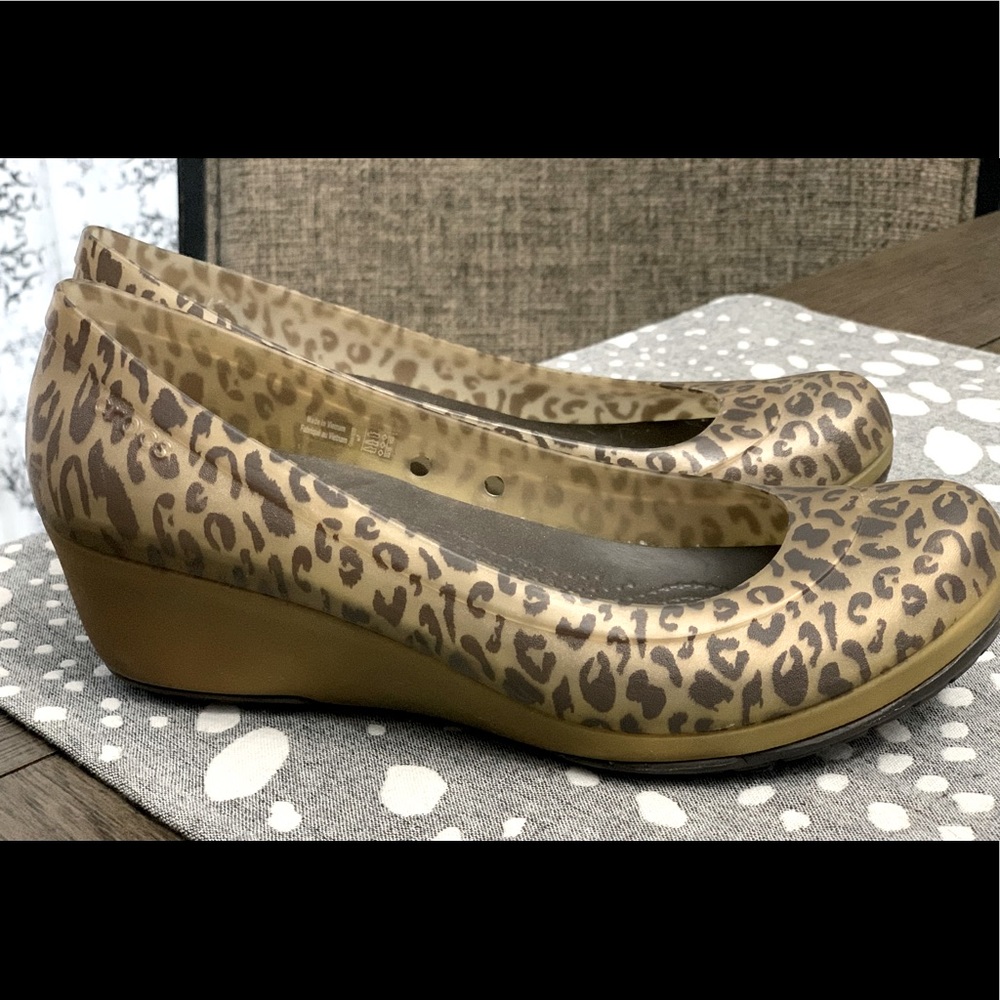 Crocs, size 7 leopard wedges